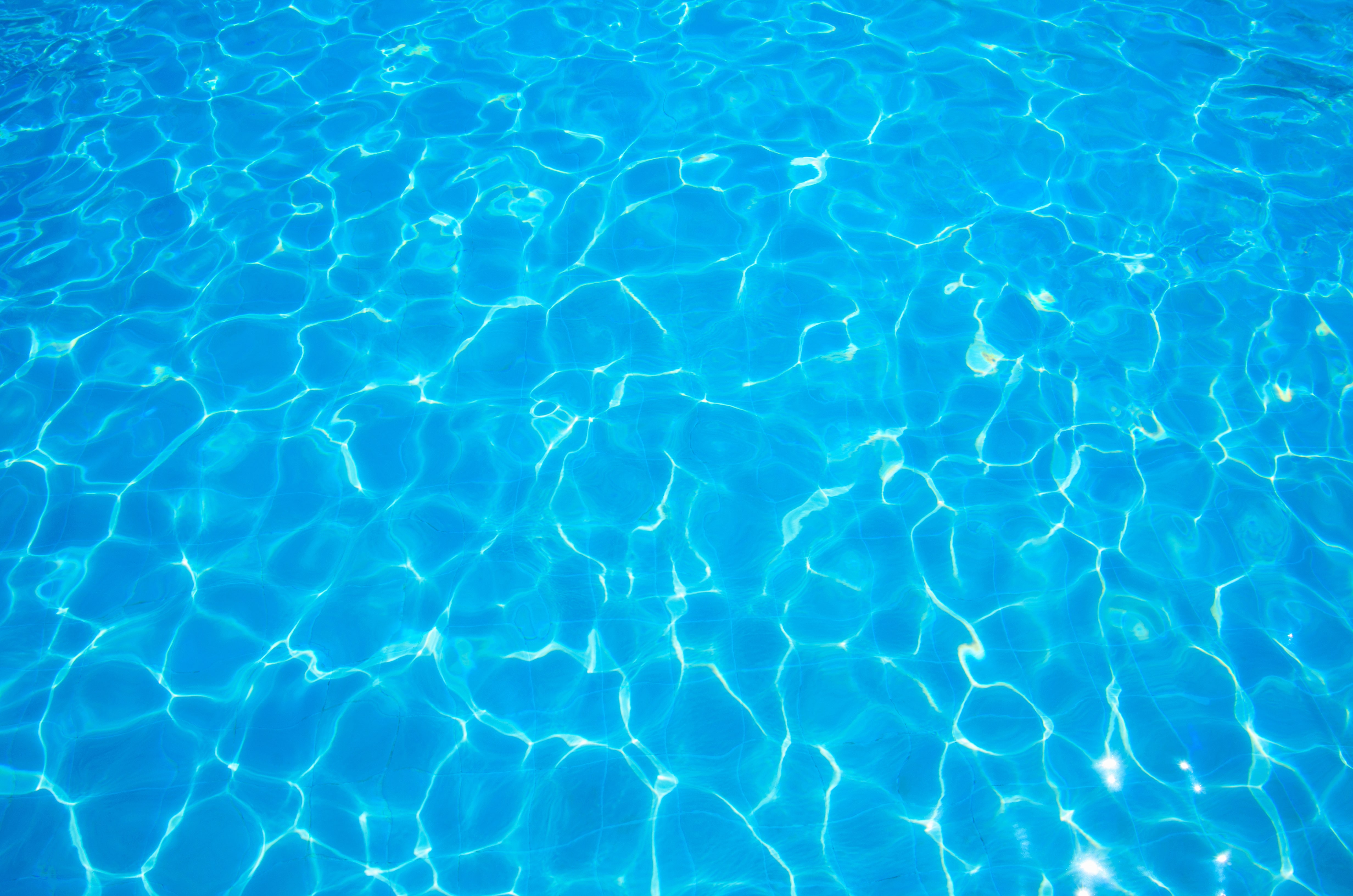 blue-ripped-water-in-swimming-pool-calorie-control-council